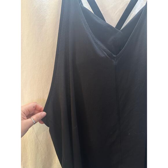 Lululemon Black Tank Top with Built-In Bra – Women’s Medium – Lightweight - Picture 4 of 6